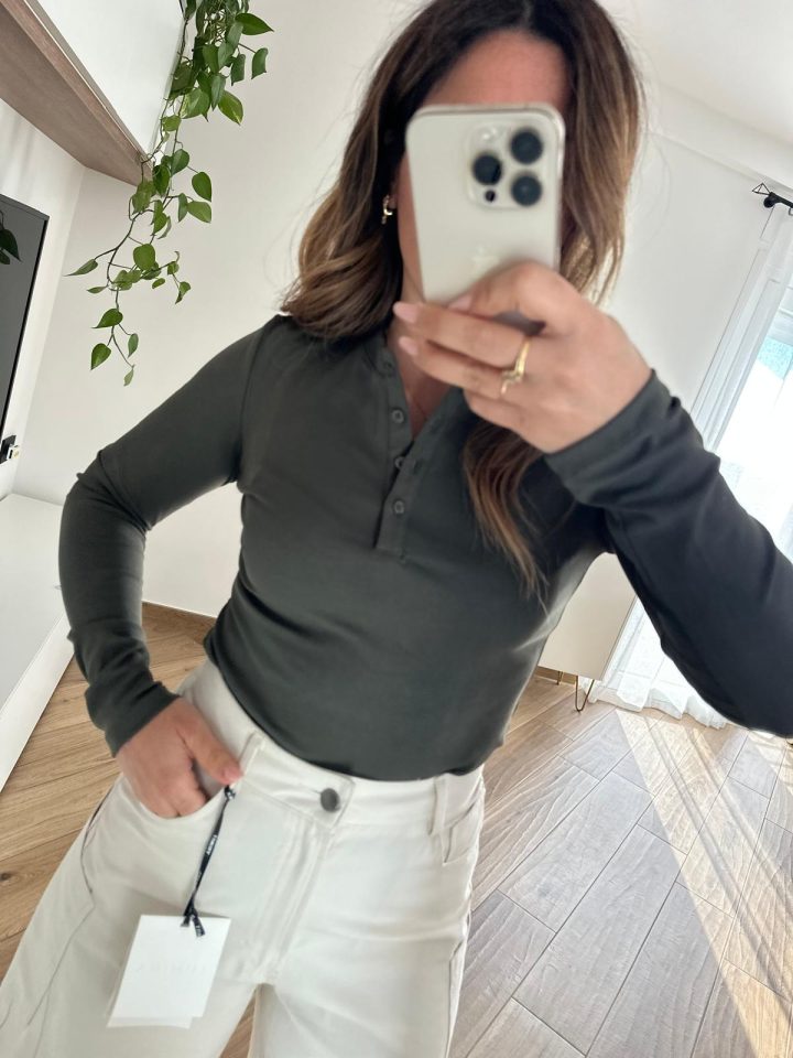 maglia basic bottoncini verde lumina